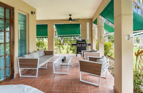 Cerro Gordo Villa | Daria Beachfront community steps 2 pool- Generator