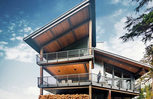Hemlock Valley Cabin | Dark and Stormy Executive Mountain Retreat