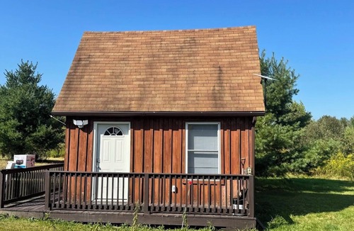 Greene Cabin | Dark Sky Cabin – Hunter's Paradise - Cozy Retreat with Wi-Fi & Fire Pit