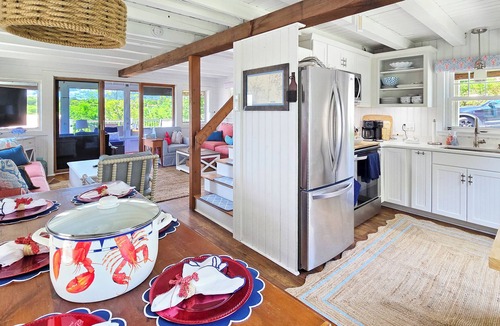 Wellfleet Cottage | Darling 2BD Cottage-A/C, Amazing Deck & Screen Porch, Walk to Town Center & Mayo Beach