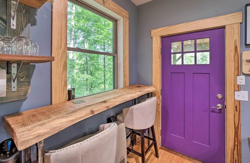 Marshall Cabin | Darling 30-Acre Cabin w/ Fire Pit & Balcony!