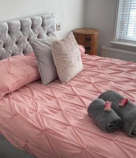 Darlington House | Darlington Delight - Spacious 3 Bedroom House