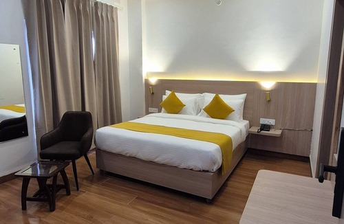 Vrindavan Hotel | Darpan Nikunj Rubystone Express