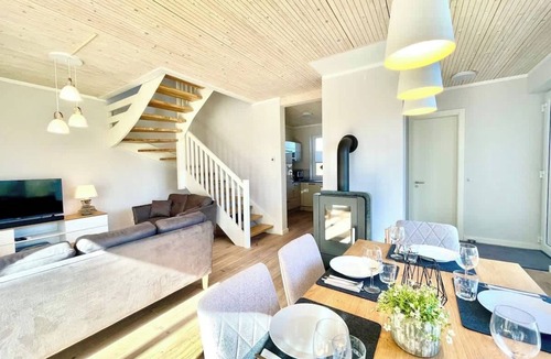 Pruchten House | DarssAhoi 1A Summary: