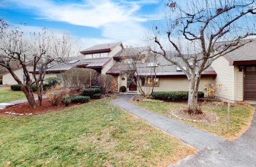 West Hartford House | Dartmouth Place Retreat