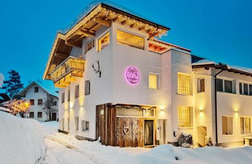 Medraz Apartment | Das Mountain Getaway - Luxury Penthouse Stubai Super Card