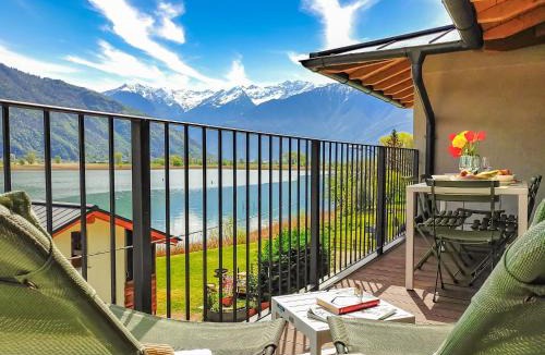 Dascio Apartment | Dascio Dolce Ferienwohnung Panorama Balkon am See