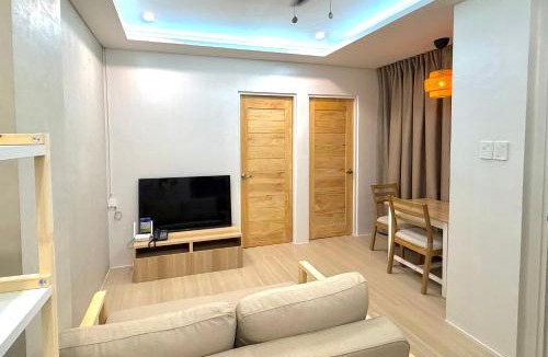 Dasmarinas House | Dasma stay - Private Jacuzzi and Skyline Views