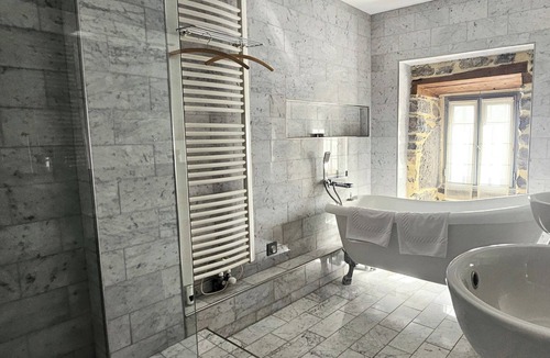Saint-Anastaise House | Datcha Anastasia
