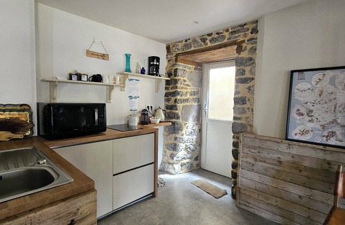 Saint-Anastaise House | Datcha Anastasia