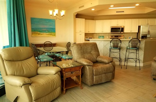 Orange Beach Condo | DATES LEFT IN JUL 13-16, 26-AUG2, POOL,LAZY RIVER,FREE BOAT SLIP