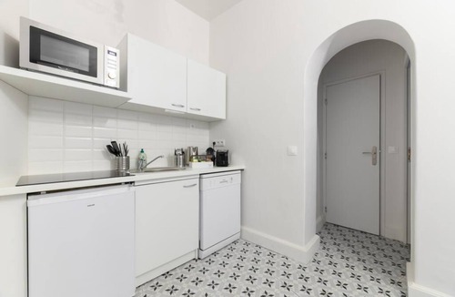 Porte de Saint-Cloud Apartment | Daumier, 2 Bdrs, 6-8 people, Flat near La Seine, Great Location