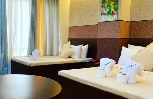 Poblacion District Hotel | Davao Persimmon Suites
