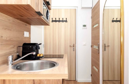 Amerique Apartment | David D Angers 23 - Studio Apartment, Sleeps 2