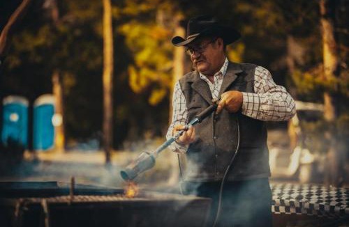 Cline River Hotel | David Thompson Resort
