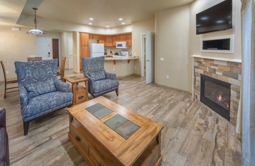Genoa Condo | David Walley's Resort, 1br suite, Sunday check-in