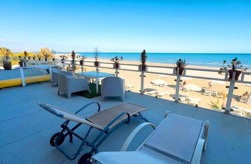 Larnaca Apartment | Davinci Seaview 2BDR Apartment Makenzy Larnaka