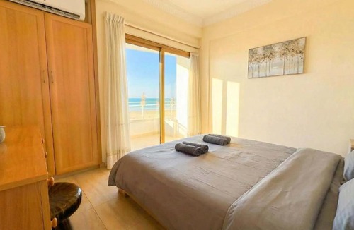 Larnaca Apartment | Davinci Seaview 2BDR Apartment Makenzy Larnaka