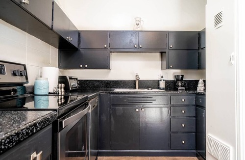 Central Davis House | Davis Downtown Bungalow Downtown