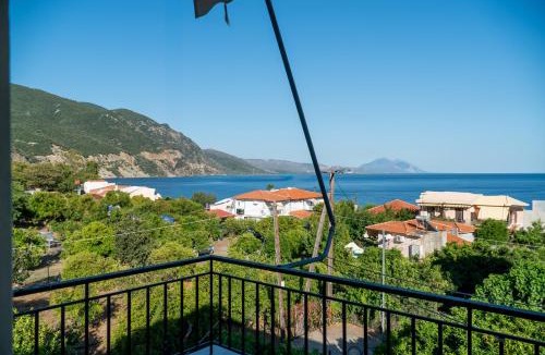 Ilia Apartment | Davis Studios & Apartments - Ήλια Βόρειας Εύβοιας - 1' από τη θάλασσα
