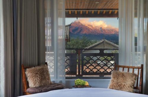 Baisha Old Town Apartment | Dawnscape snowmountain viewing Courtyard - Baisha old town