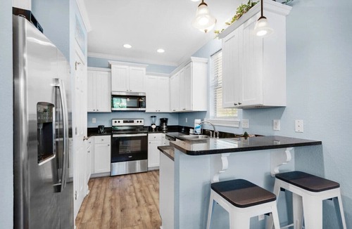 Villages of Crystal Beach Apartment | Day Dreamer- Pet friendly