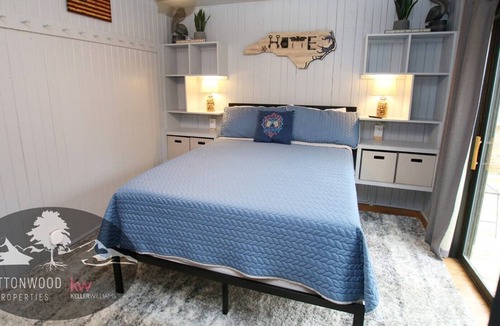 Chimney Rock Cottage | Day Drinkin - Cottonwood Properties