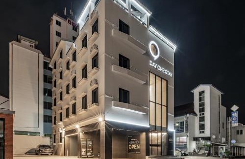 Kunip Hotel | Day One Stay