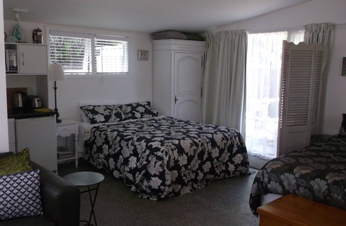 Taumarunui House | Daydreams Retreat - Nestled at the foot of the historic Sunshine Settlement