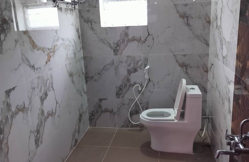 East Tambaram Hotel | Daylight Stay