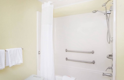 Dover Hotel | Days Inn by Wyndham Dover Downtown
