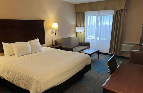 Endion Hotel | Days Inn by Wyndham Duluth Lakewalk