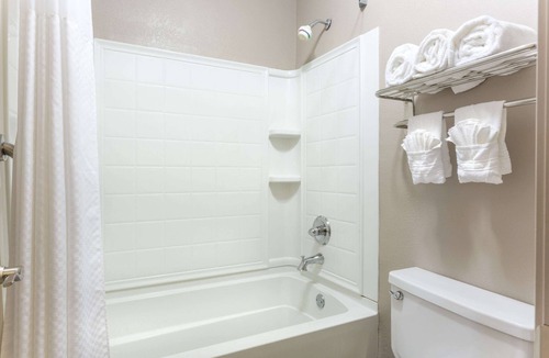 Forest Hotel | Days Inn by Wyndham Forest