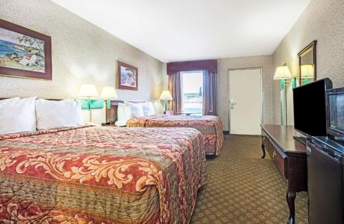 Greenville Hotel | Days Inn by Wyndham Greenville