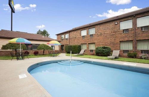 Franklin Hotel | Days Inn by Wyndham Middletown