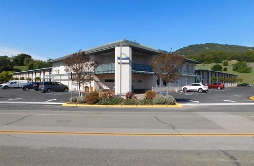 Novato Hotel | Days Inn by Wyndham Novato/San Francisco