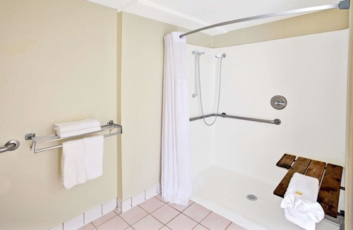 Downtown Hotel | Days Inn by Wyndham Silver Spring