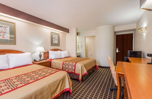 Yadkinville Hotel | Days Inn by Wyndham Yadkinville