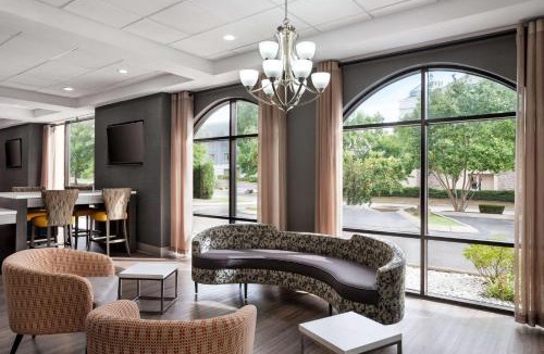 Murfreesboro Hotel | Days Inn & Suites by Wyndham Murfreesboro I-24 East