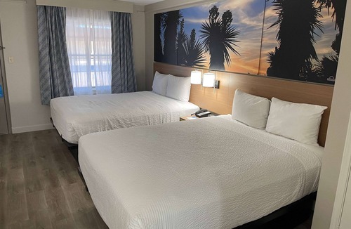 Barrio Hollywood Hotel | Days Inn Tucson City Center