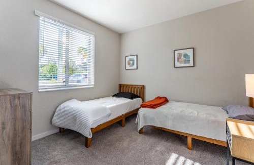 Daytona Beach Apartment | Daytona 2BR | Pool + Free Parking, Pets