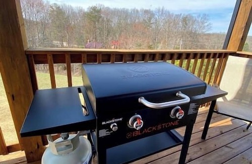 Rogers Cabin | Daze Off - Natural Bridge, Luxury, Hot Tub, SUP Ky