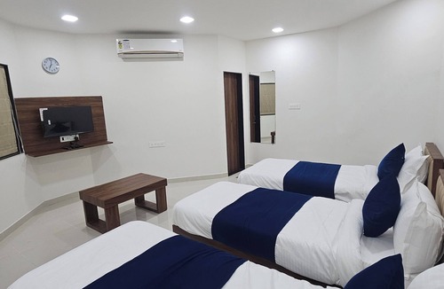 Bhuj Hotel | Daze Off Studio House