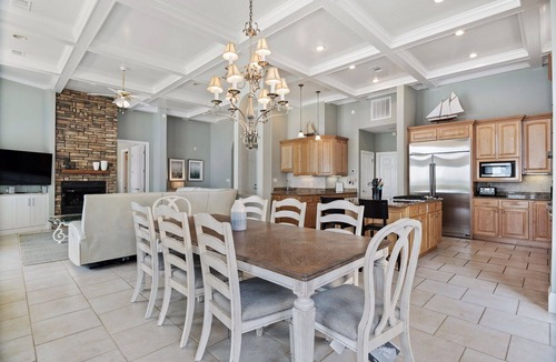 Avalon Beach Estates House | Dazzling Beach House with Private pool! Steps to Private Beach, Tennis Courts
