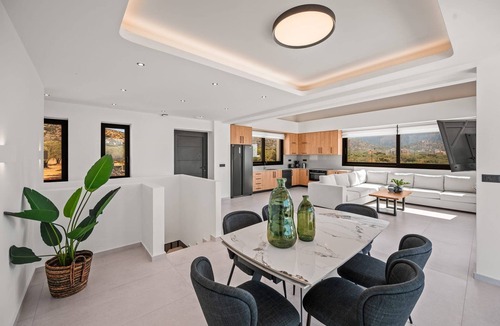 Skotino Villa | Dazzling Hersonisos Villa | Villa Irida | 4 Bedrooms