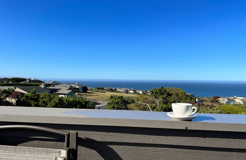 Bodega Bay House | Dazzling Luxury Ocean views, Hot Tub, Golf, AC, Theater, Chef Options @SwitiHoso