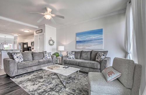 Mexico Beach House | Dazzling Mexico Beach Condo - Walk to the Beach!