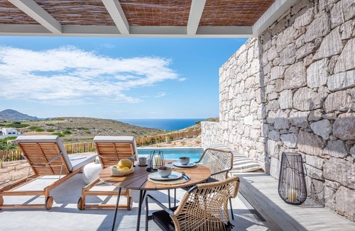 Milos Villa | Dazzling Milos Suite | Elysian Suite | Panoramic Views of Sea and Milos