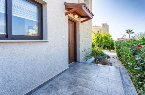 Kouklia Villa | Dazzling Private villa with a mature garden and a Pool