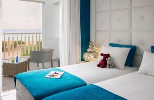 Pernera Villa | Dazzling Protaras Villa Villa Akame 3 Bedrooms Beachfront